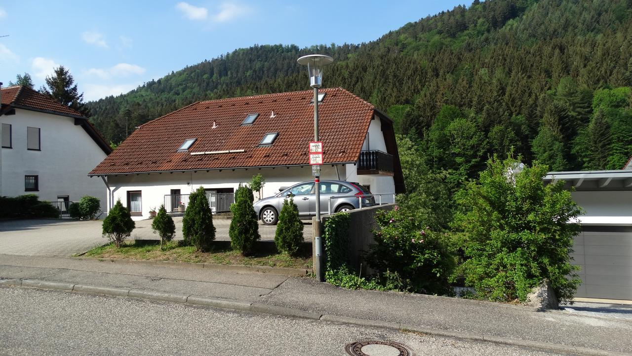 Alb-Rosa Apartment Bad Herrenalb Exterior foto